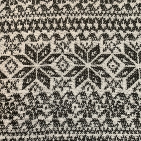 Indigo White & Grey Snowflake Winter Scarf - Picture 4 of 6